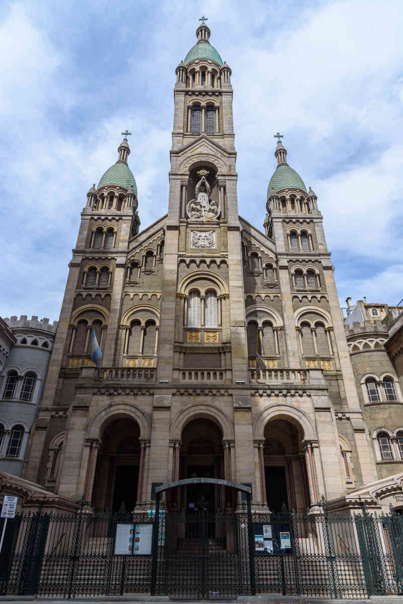 Argentina - Buenos Aires 084 - Retiro - basílica Santísimo Sacramento.jpg